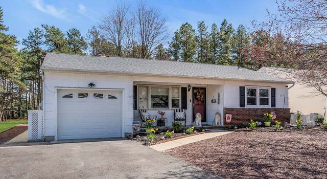 Photo of 72 Millbrook Dr, Toms River, NJ 08757