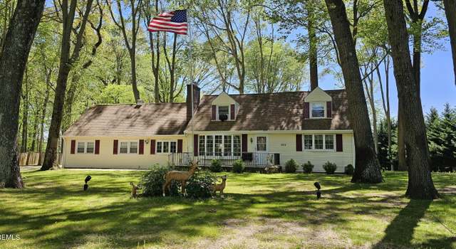 Photo of 266 Sunnyside Rd, Lincroft, NJ 07738