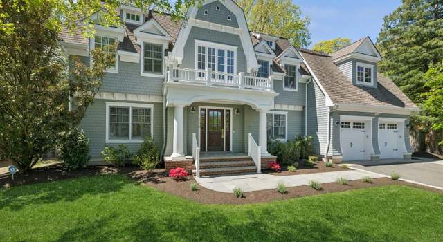 Photo of 130 Oak Pl, Fair Haven, NJ 07704