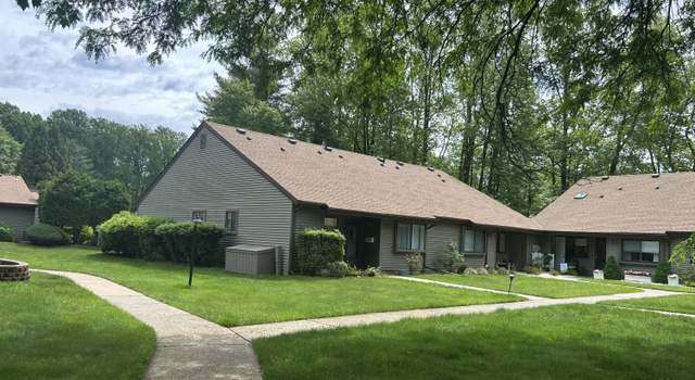 Photo of 12 Medford Ct, Red Bank, NJ 07701