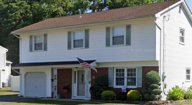 Photo of 62 Old Bridge Dr, Howell, NJ 07731