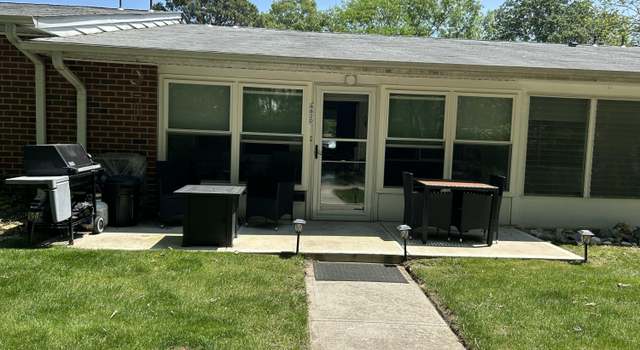 Photo of 882 Balmoral Ct Unit D, Lakewood, NJ 08701