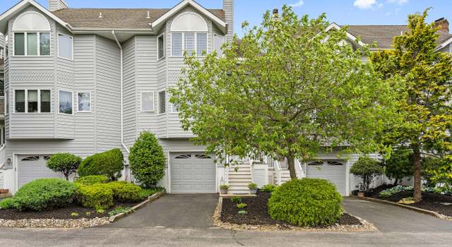 Photo of 325 Scarlet Ct Unit 32F5, Toms River, NJ 08753