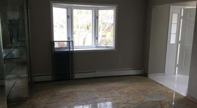 Photo of 9 Cannonade Dr, Marlboro, NJ 07746