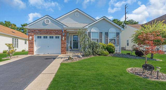 Photo of 41 Abergele Ct, Toms River, NJ 08757