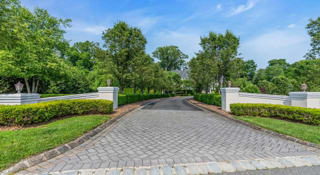 Photo of 1 Embry Farm Rd, Marlboro, NJ 07746