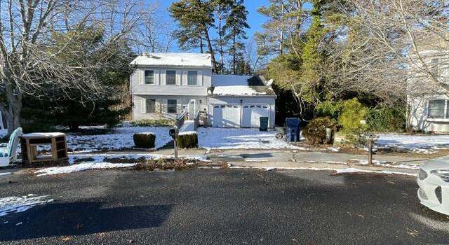 Photo of 132 Holly Ct, Little Egg Harbor, NJ 08087