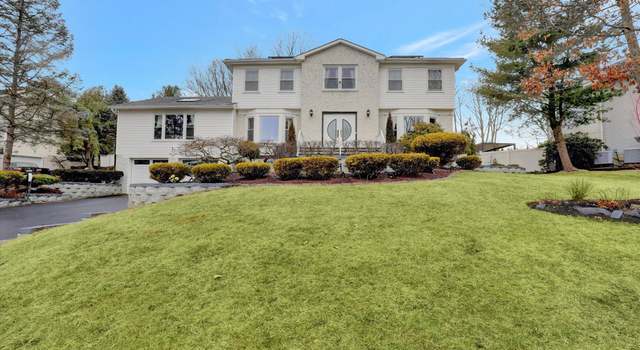 Photo of 23 Country Oaks Dr, Manalapan, NJ 07726