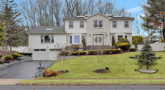 Photo of 23 Country Oaks Dr, Manalapan, NJ 07726