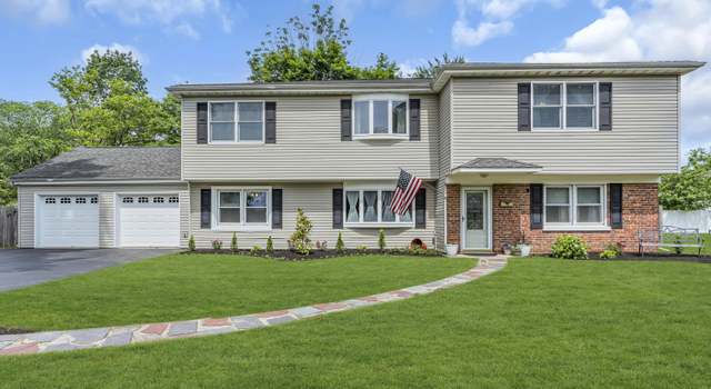 Photo of 2 Miriam Dr, Matawan, NJ 07747