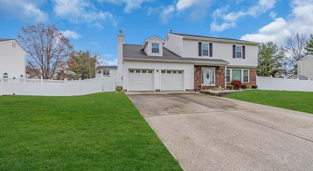 Photo of 4 Margaret Ln, Howell, NJ 07731