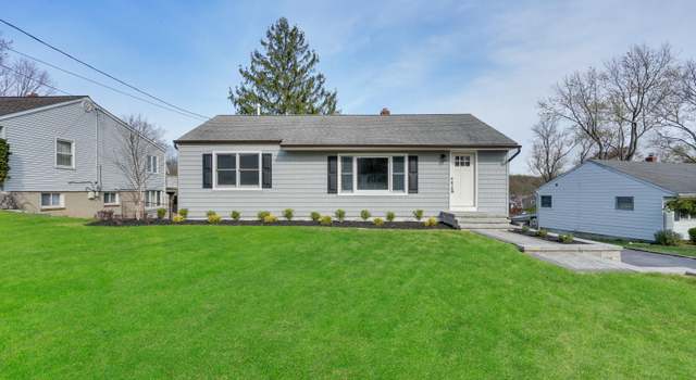 Photo of 33 Stephenville Blvd, Red Bank, NJ 07701