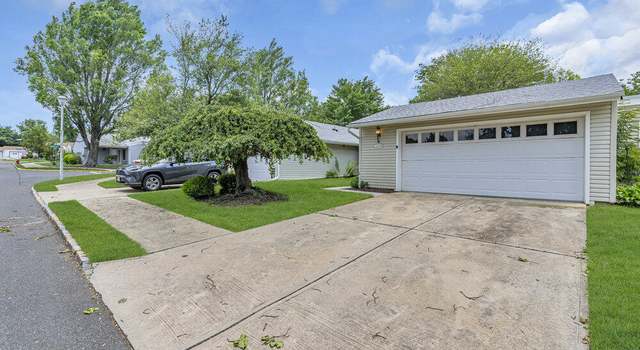 Photo of 104 Chatham Dr Unit 104B, Jamesburg, NJ 08831