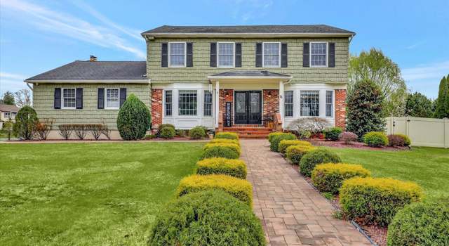 Photo of 11 Beth Dr, Manalapan, NJ 07726