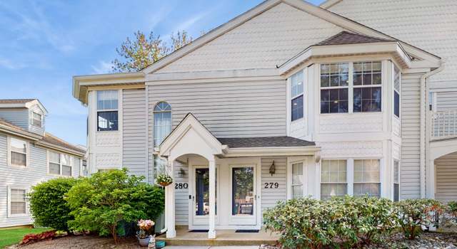 Photo of 280 Tulip Ln, Freehold, NJ 07728