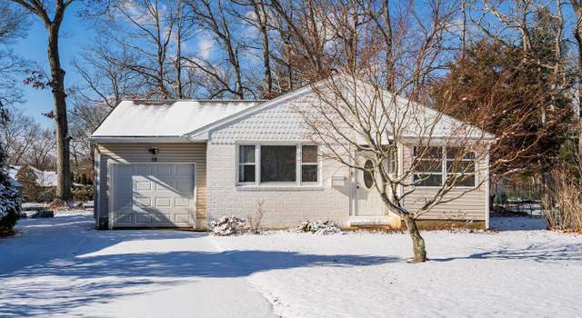 Photo of 10 Morning Glory Ct, Toms River, NJ 08755