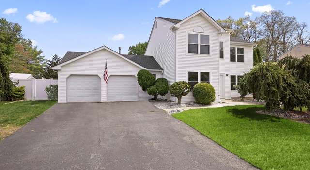 Photo of 29 Silverbrooke Cir, Howell, NJ 07731