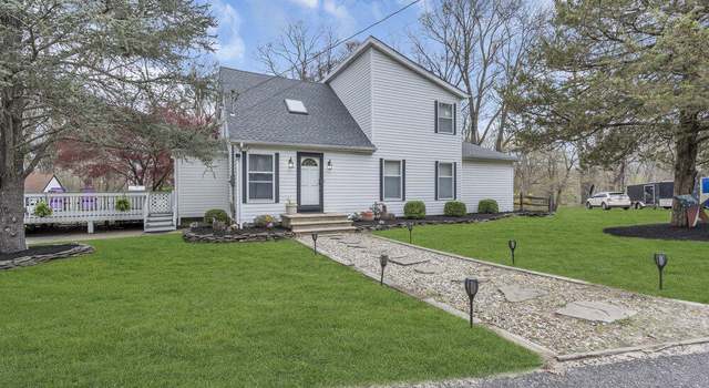 Photo of 372 Casino Dr, Farmingdale, NJ 07727