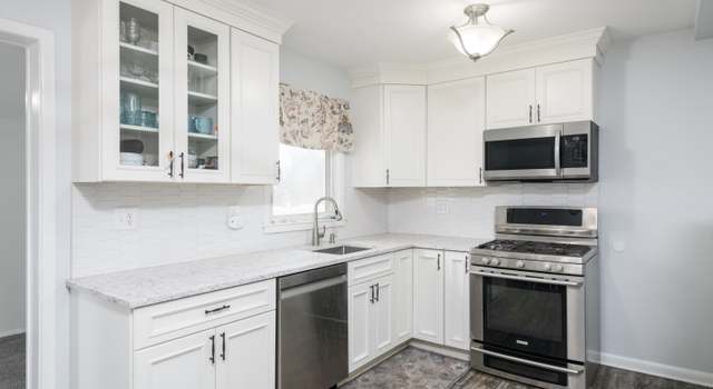 Photo of 137 Princeton Pl, Belford, NJ 07718