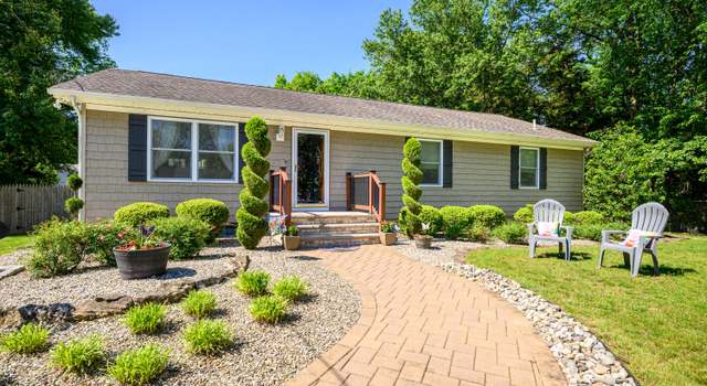 Photo of 117 Waverly Pl, Howell, NJ 07731