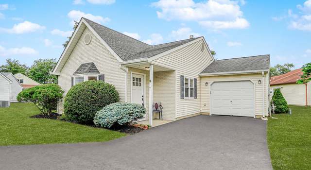 Photo of 46 Edgeware Close #1000, Freehold, NJ 07728