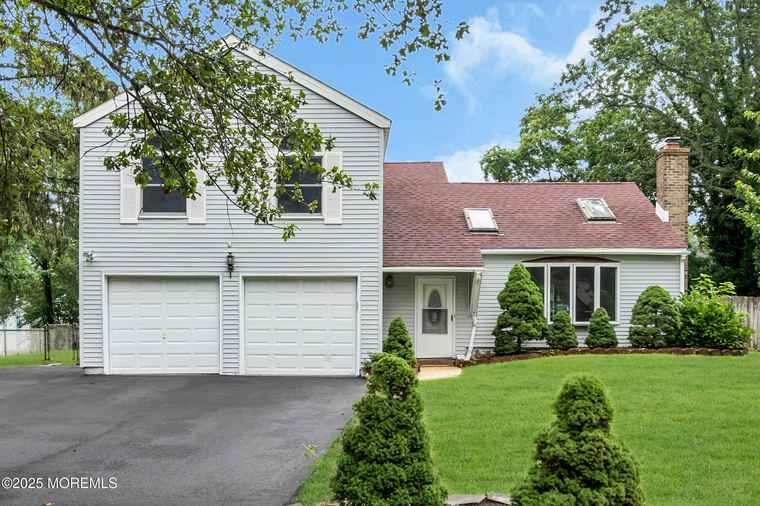 Photo of 865 Peppertree Dr Toms River, NJ 08753