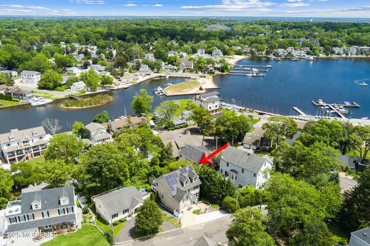 Photo of 1427 Summit Ave Toms River, NJ 08753