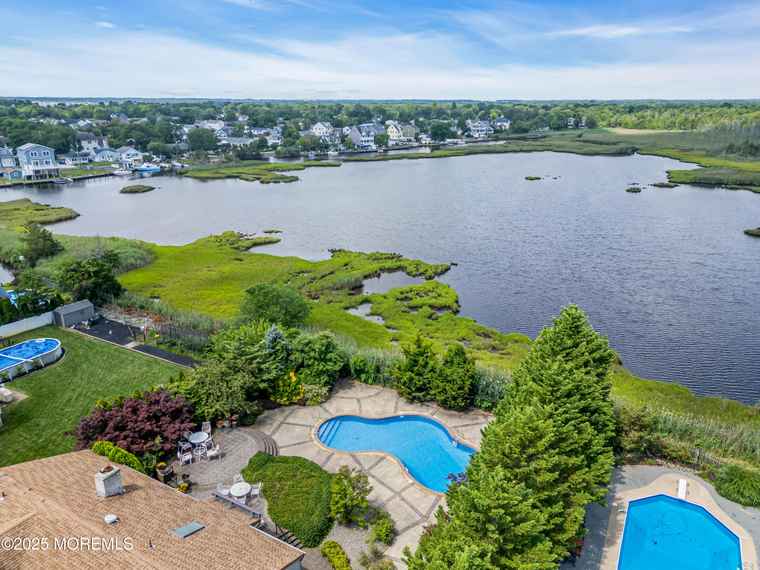 Photo of 62 Sunrise Blvd Toms River, NJ 08753