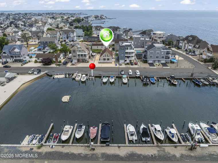 Photo of 21 Seabreeze Rd Toms River, NJ 08753