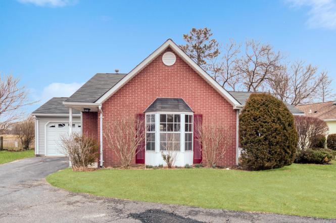 15 Farnworth Close #1000, Freehold, NJ 07728 | MLS ...