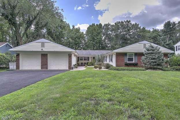 36 Ogden Ln Manalapan Nj 07726 Mls 21630101 Redfin