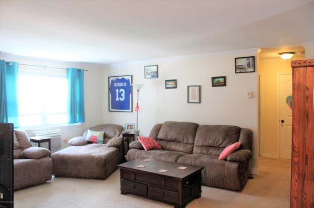 56 White St Unit D Eatontown Nj 07724 Mls 21926473 Redfin