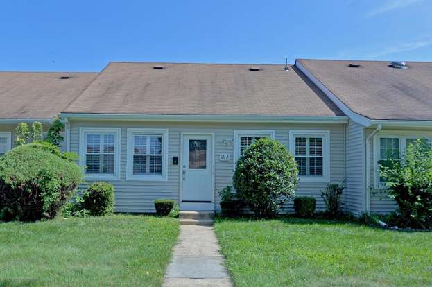 121 Muhlen Platz Unit E Howell Nj Mls Redfin