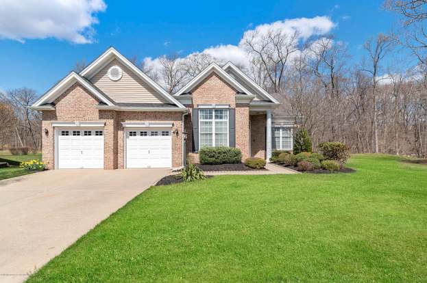 4 Halecrest Ct Freehold Nj 07728 Mls 21914900 Redfin 4 Halecrest Ct Freehold Nj 07728