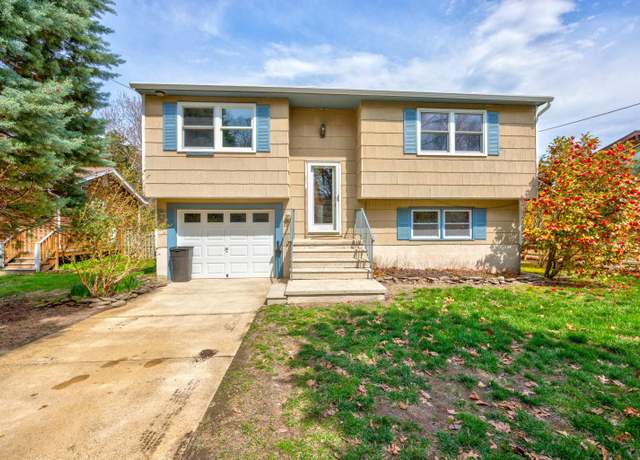 Property at 711 New England Rd, Cold Spring, NJ 08204, 2 beds, 1.5 baths