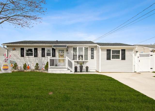 Property at 214 Hughes Ave, North Cape May, NJ 08204, 3 beds, 1 bath