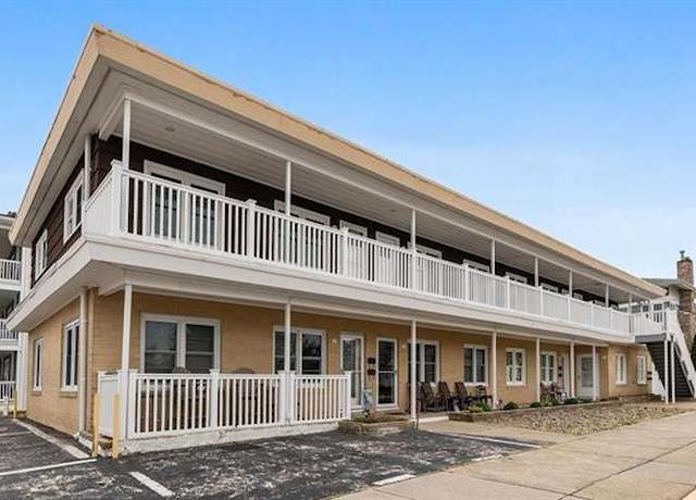 Property at 301 E Lavender Rd #2, Wildwood, NJ 08260, 2 beds, 1 bath