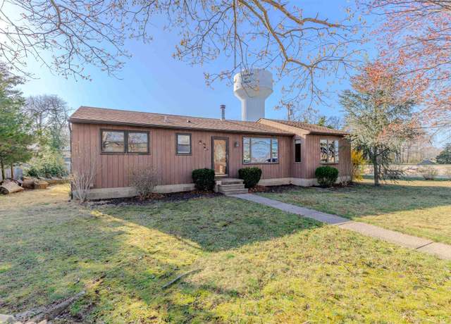 Property at 100 Briarwood Dr, Erma, NJ 08204, 3 beds, 1 bath