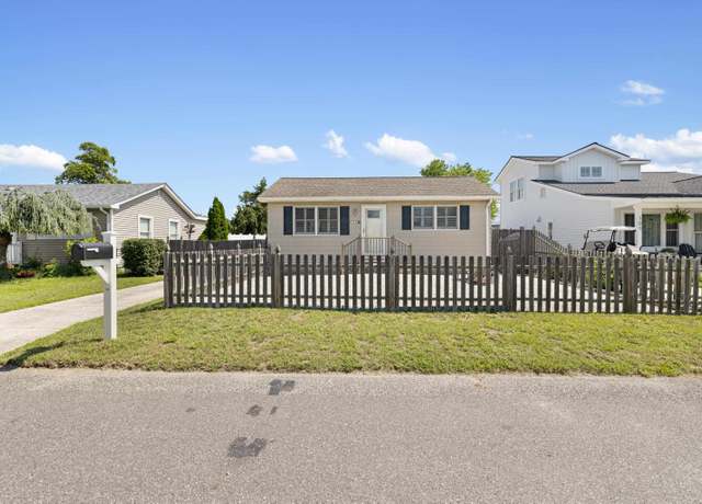 Property at 105 Cedardale Ave, Villas, NJ 08251, 2 beds, 1 bath