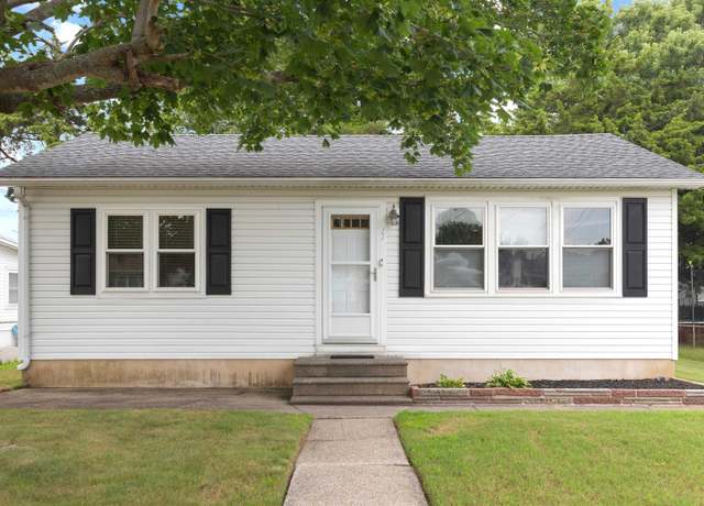 Property at 11 Birch Rd, Villas, NJ 08251-1414, 2 beds, 2 baths