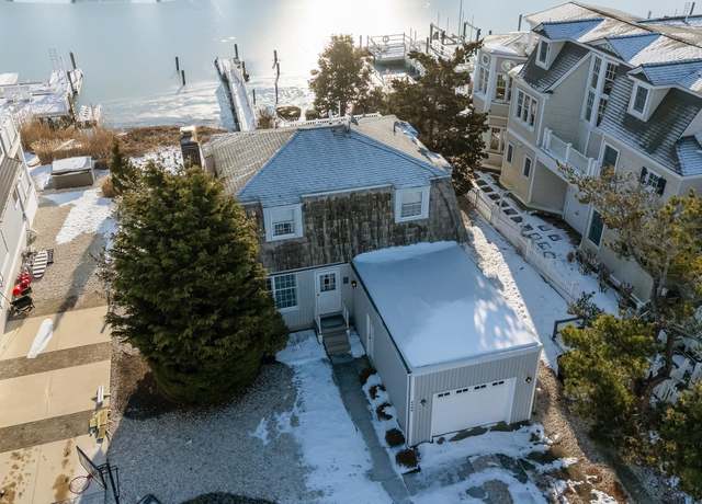 Property at 4599 5th Ave, Avalon, NJ 08202, 4 beds, 2 baths