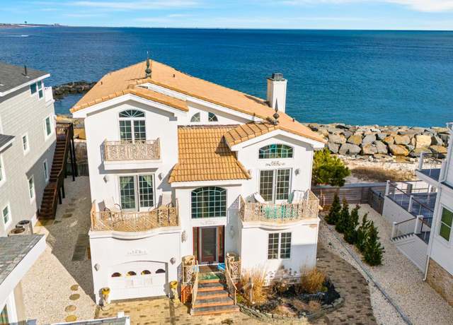 Property at 283 6th St, Avalon, NJ 08202, 4 beds, 2.5 baths