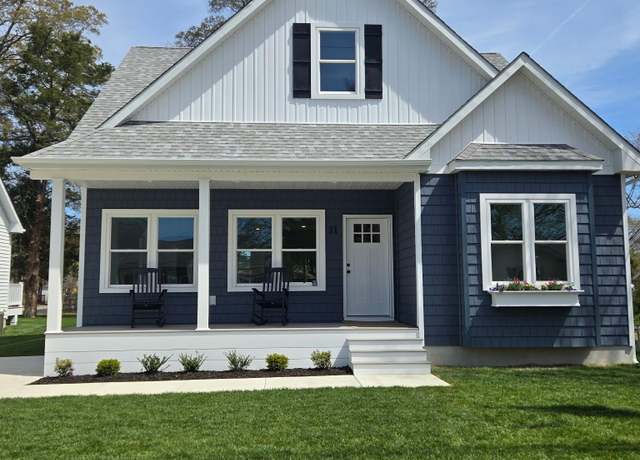 Property at 11 Oak Ave, Villas, NJ 08251, 3 beds, 2.5 baths