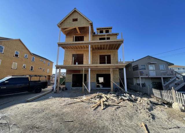 Property at 506 W Baker Ave Unit B, Wildwood, NJ 08260, 4 beds, 2.5 baths