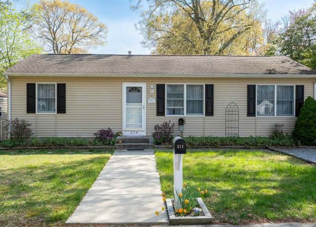 Property at 214 E New York Ave, Villas, NJ 08251, 3 beds, 2 baths