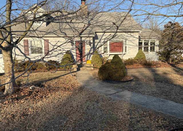 Property at 301 Mill Rd, Tuckahoe, NJ 08270, 3 beds, 1.5 baths