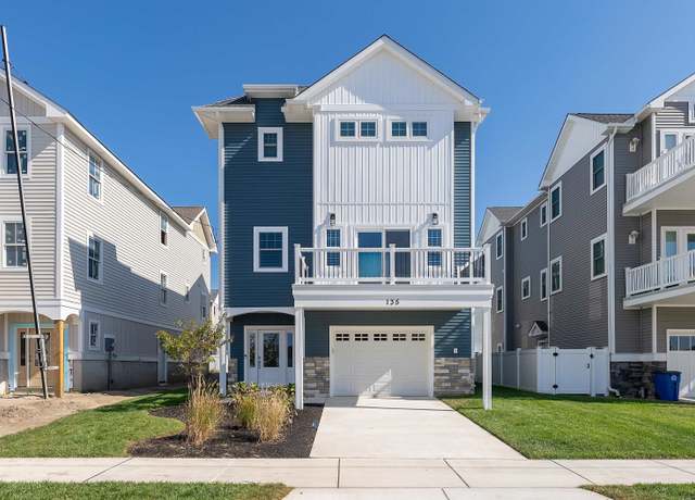 Property at 135 Walnut Ave, North Wildwood, NJ 08260, 5 beds, 3.5 baths