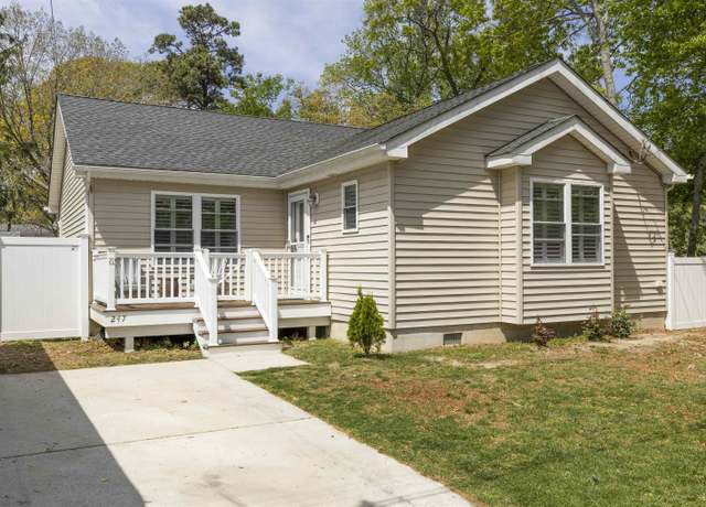 Property at 247 Walnut Ln, Erma, NJ 08204, 3 beds, 2 baths