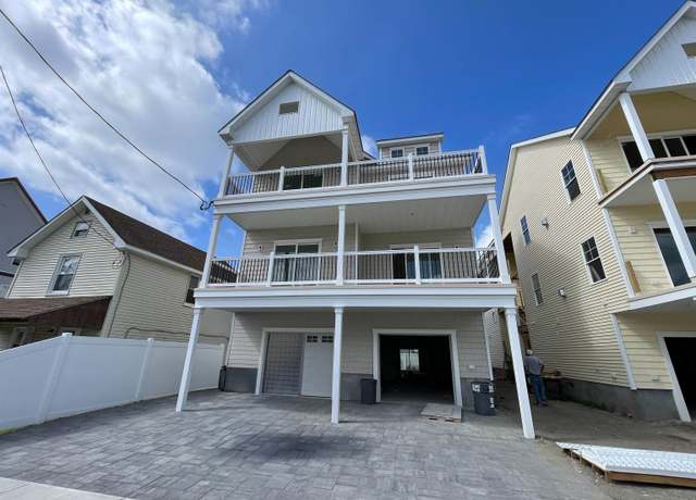 Property at 504 W Baker Ave Unit A, Wildwood, NJ 08260, 4 beds, 2.5 baths