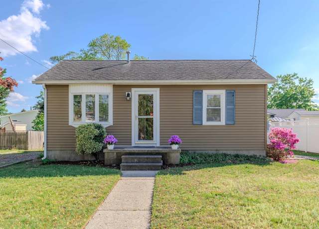 Property at 34 Holiday Rd, Villas, NJ 08251, 2 beds, 1 bath